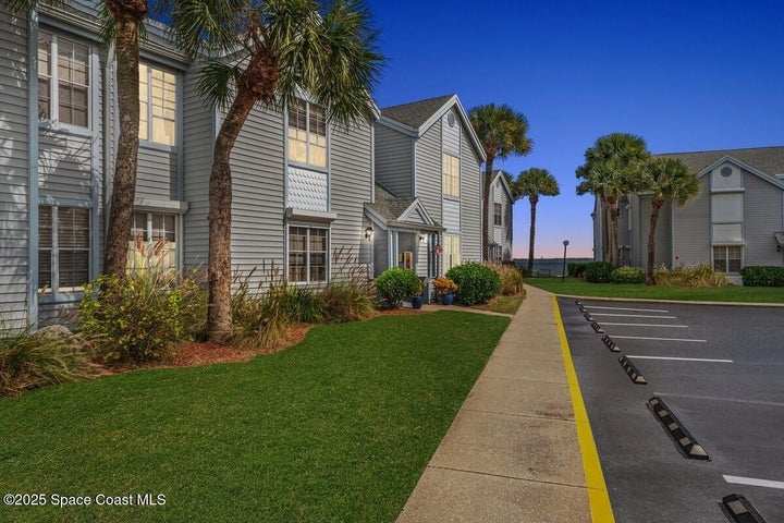 7420 N Highway 1 , unit 204 - 1
