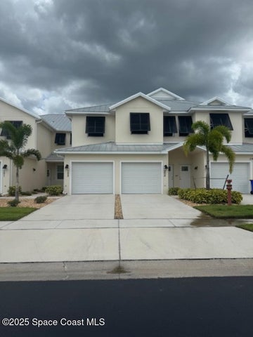3941 Playa Del Sol Drive, 202